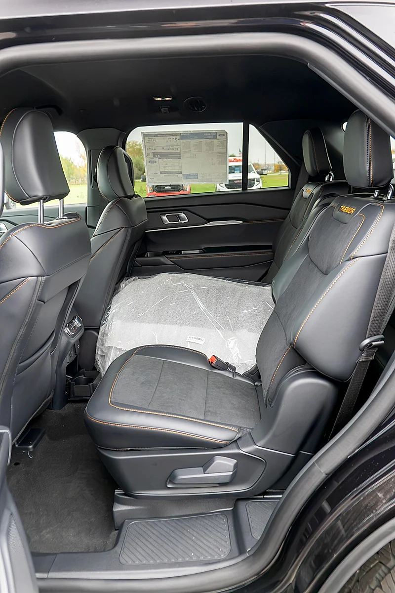 New 2026 Agate Black Metallic Ford Tremor® image 10