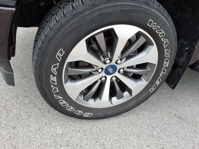 Used 2020 Red Ford XL image 6