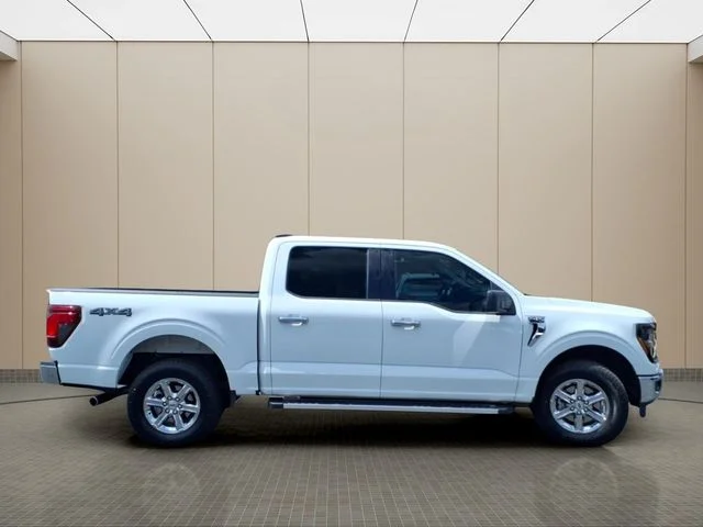 Used 2025 White Ford XLT image 7