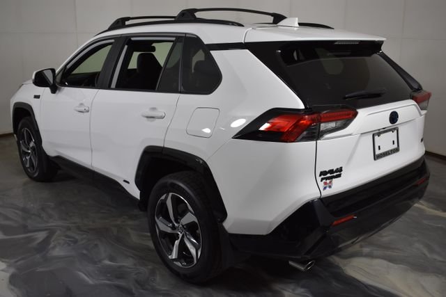 Used 2023 White Toyota SE image 7