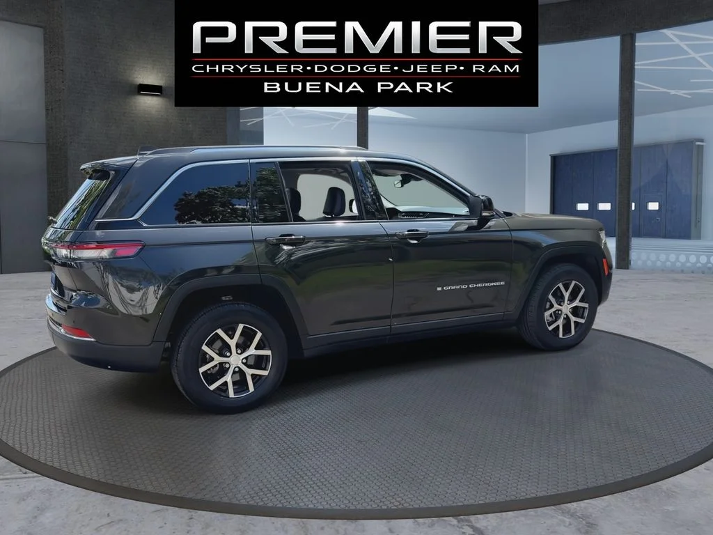 Used 2023 Brown Jeep Limited image 8