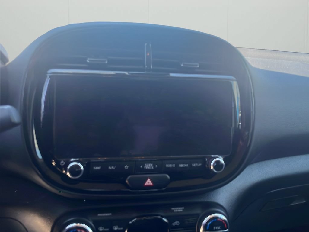 2023 Kia Soul S - Photo 17