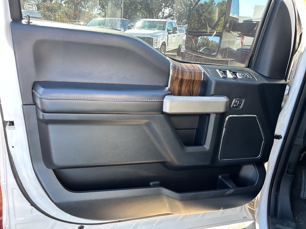 Used 2019  Ford  image 9