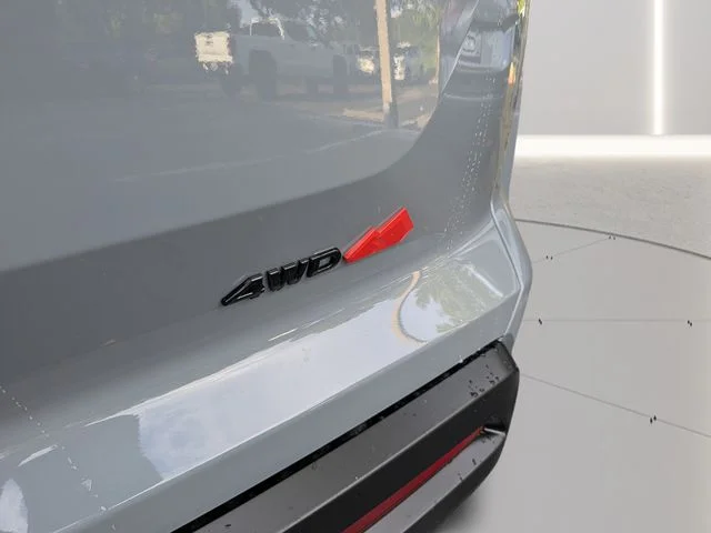 New 2026 Boulder Gray Pearl / Super Black Two-tone Nissan Rock Creek® image 9