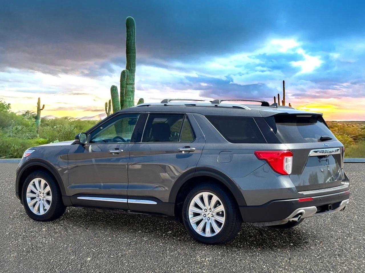 Used 2020 Magnetic Ford Limited image 4