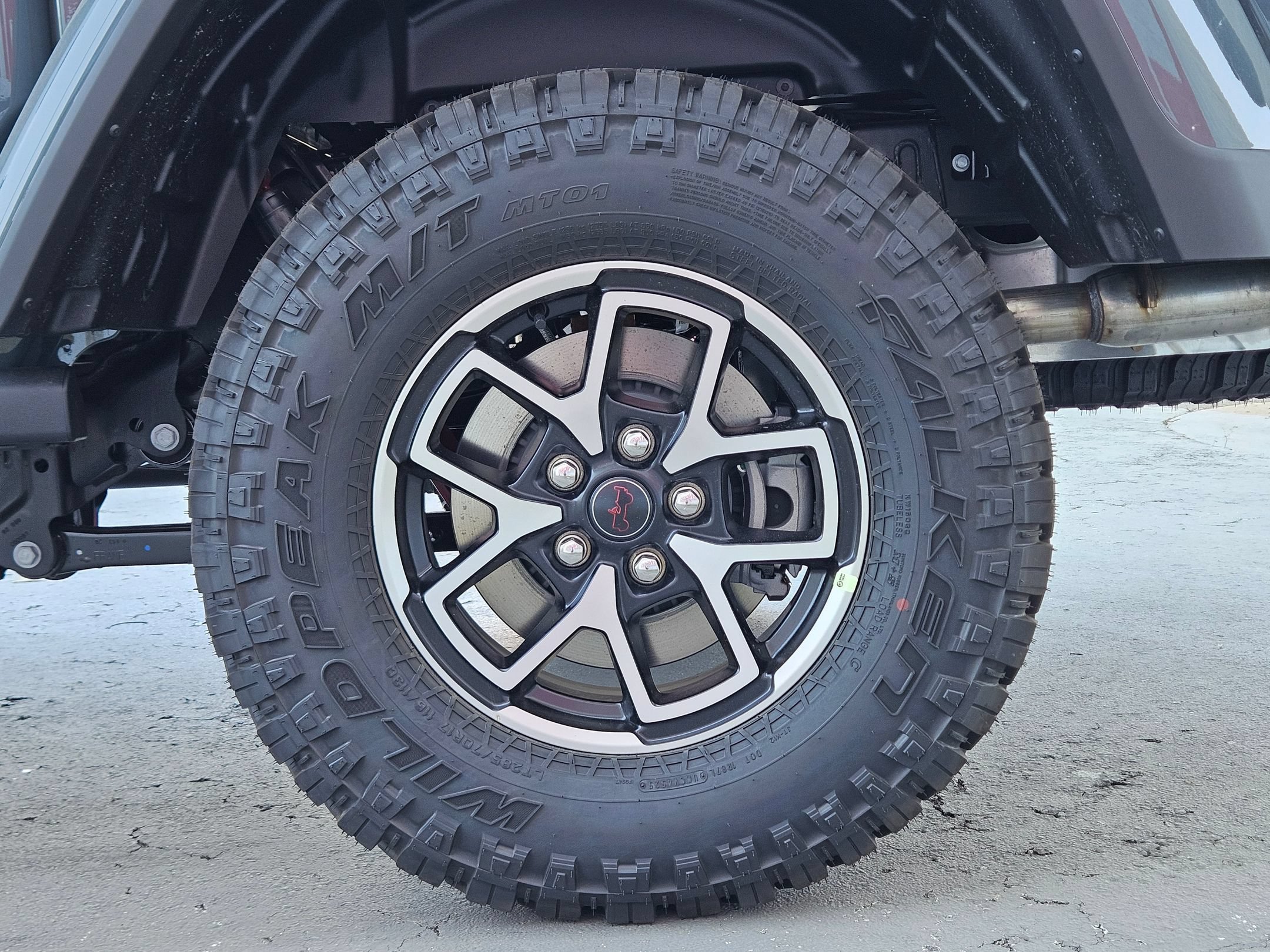 New 2026 Anvil Clear-Coat Exterior Paint Jeep Rubicon X image 25