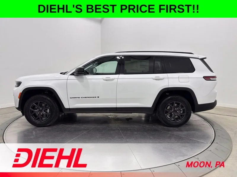 New 2027 Bright White Clear-Coat Paint Jeep Laredo Altitude image 4