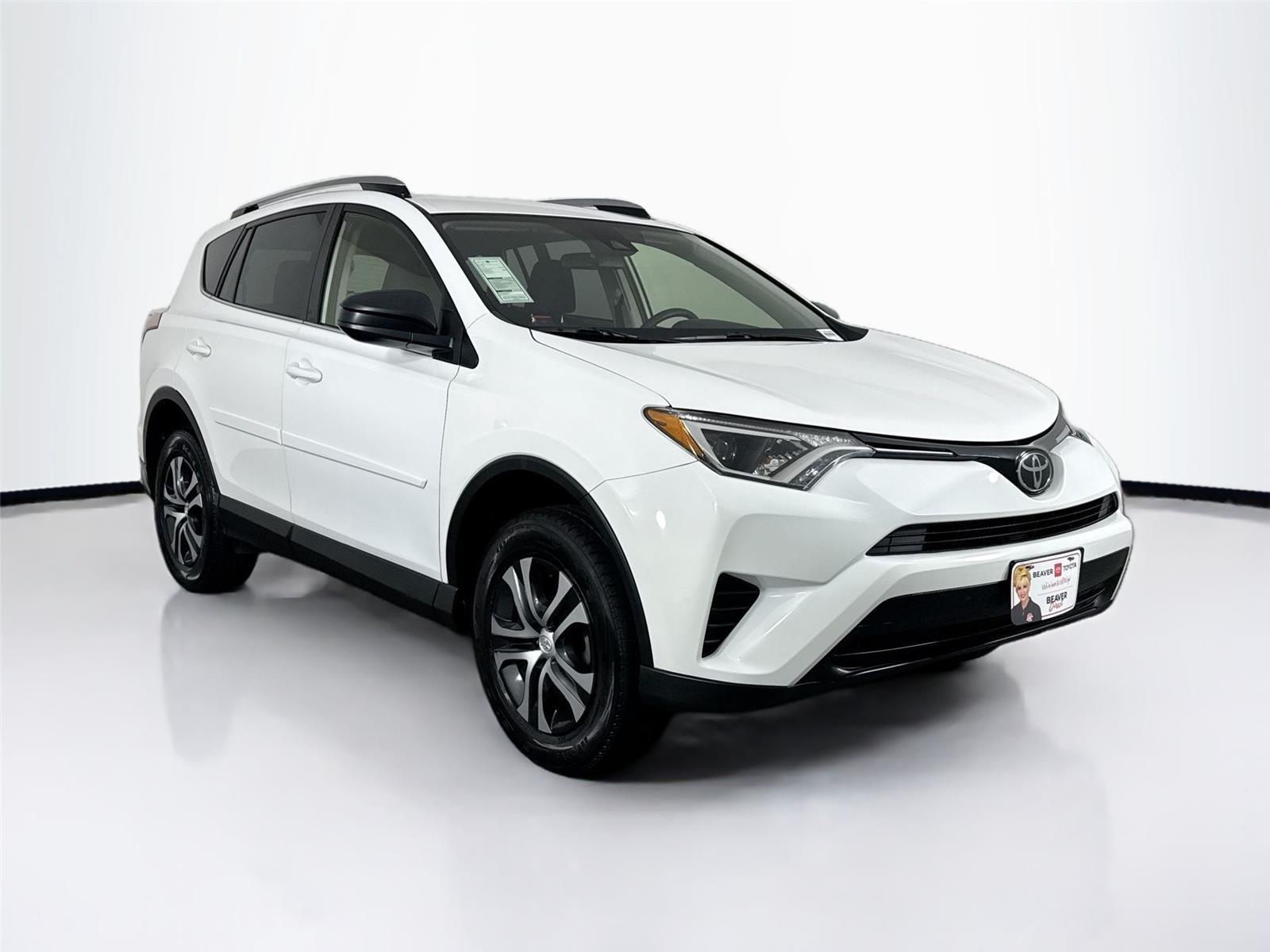 Used 2018 Super White Toyota LE image 8