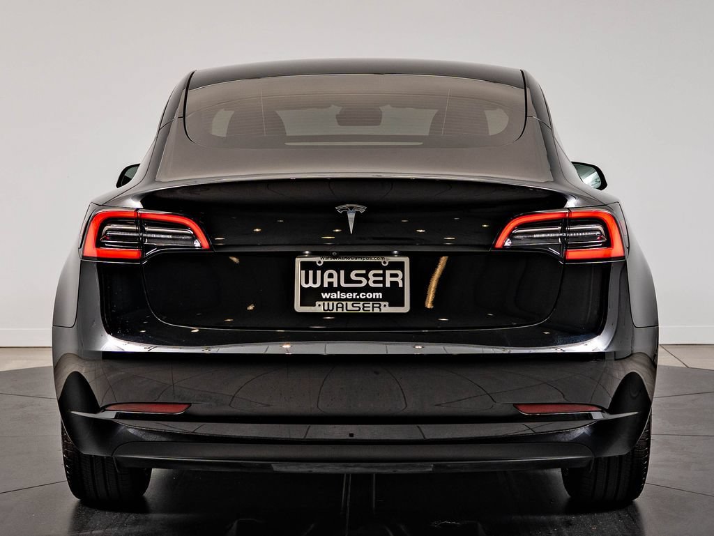 Used 2023 Black Tesla  image 7