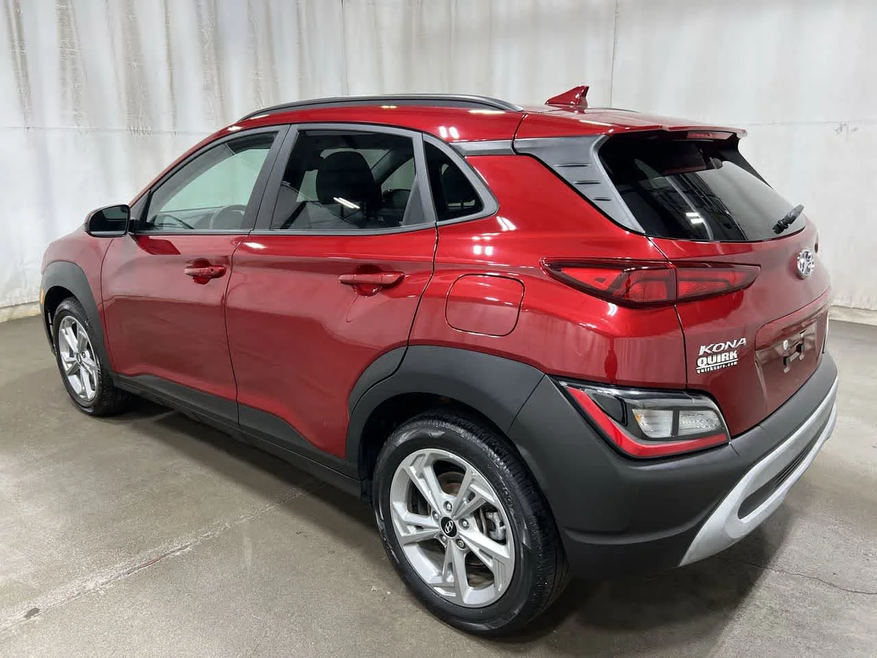 Used 2023 Ultimate Red Hyundai SEL image 5