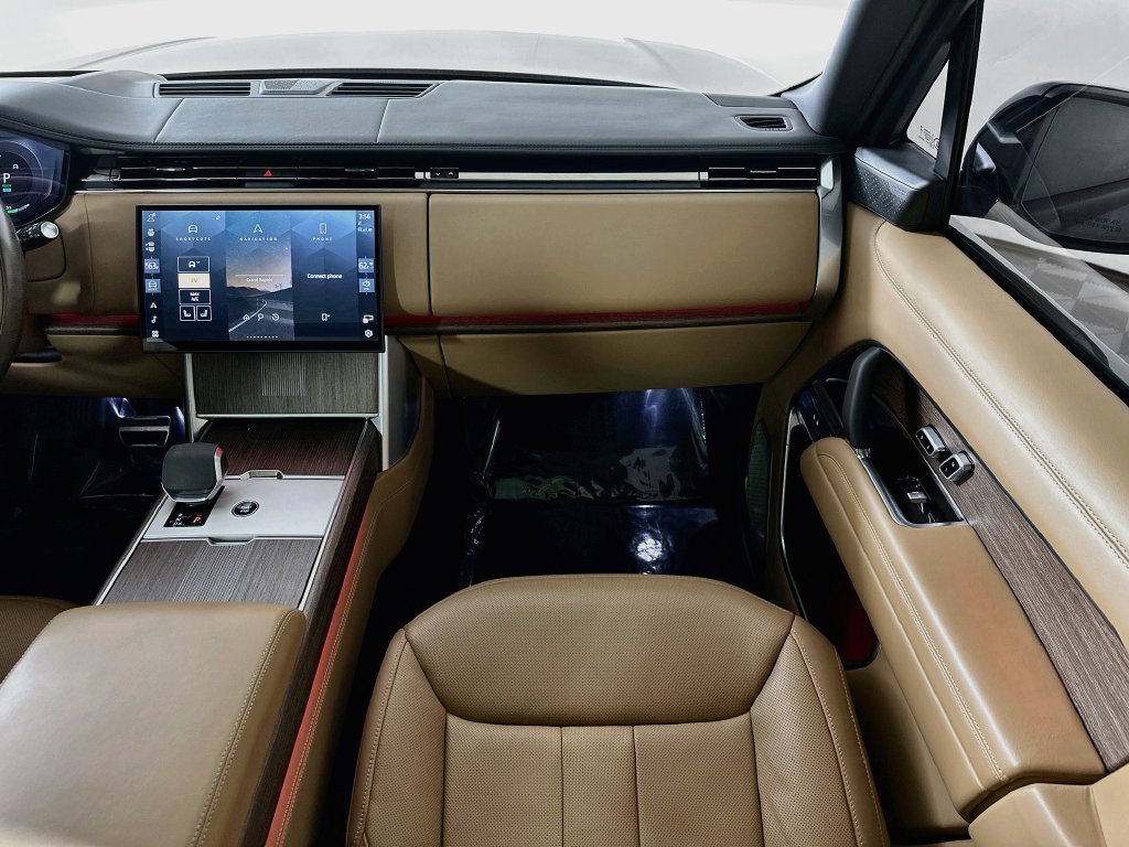 Certified Used 2025 Santorini Black Metallic Land Rover Autobiography image 27