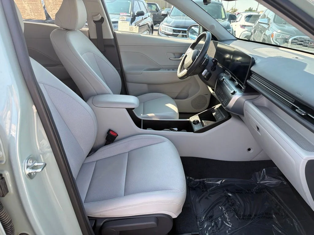 Used 2024 Green Hyundai Limited image 18