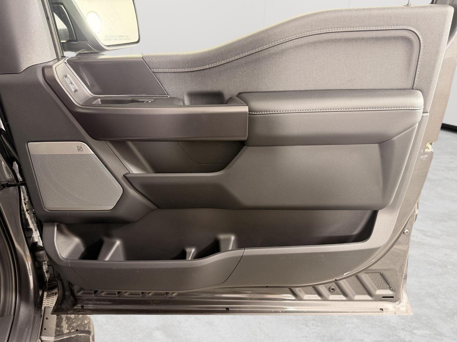 New 2026 Carbonized Gray Metallic Ford Lariat® image 65