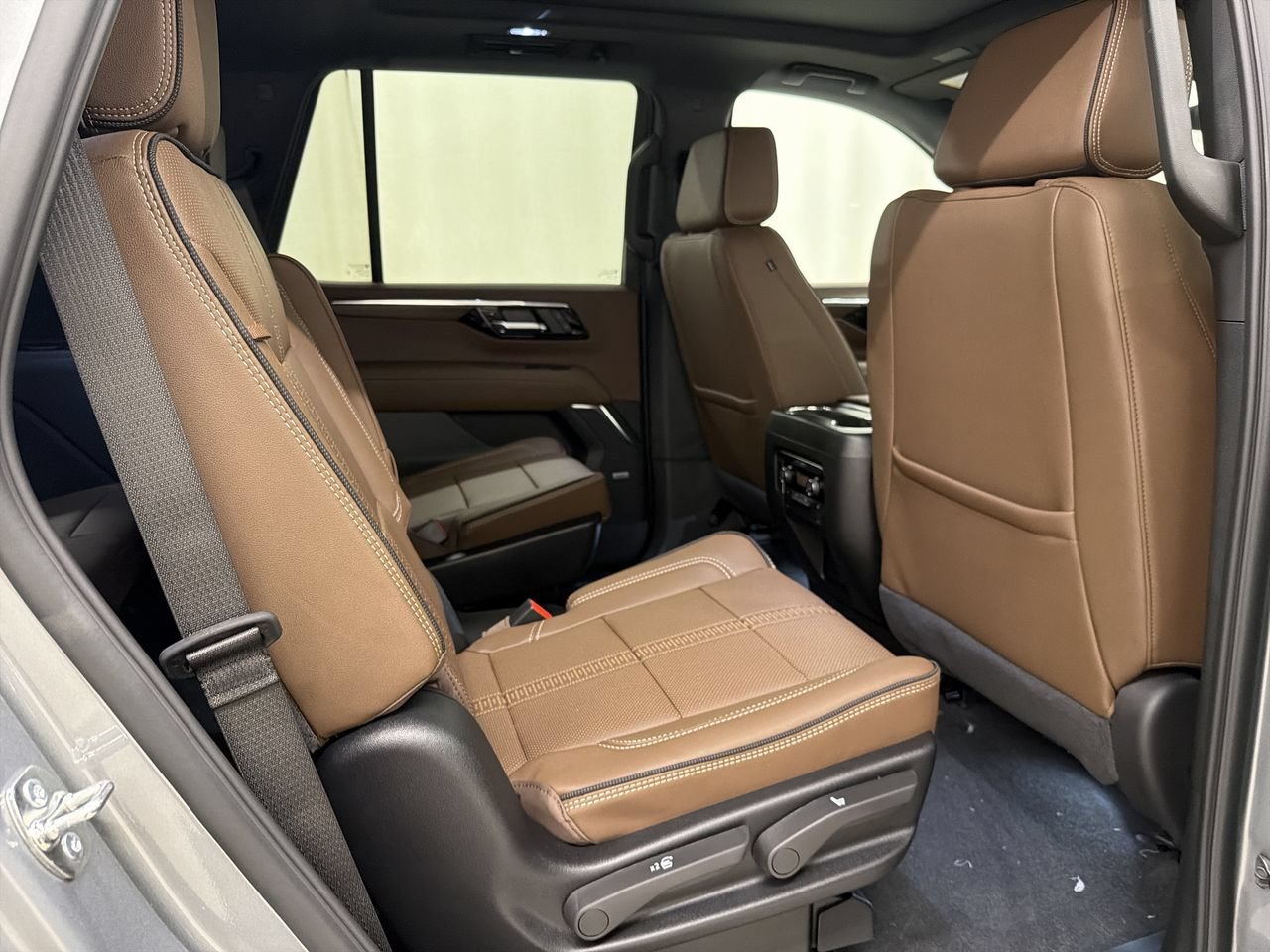 New 2026 Sterling Gray Metallic Chevrolet High Country image 20