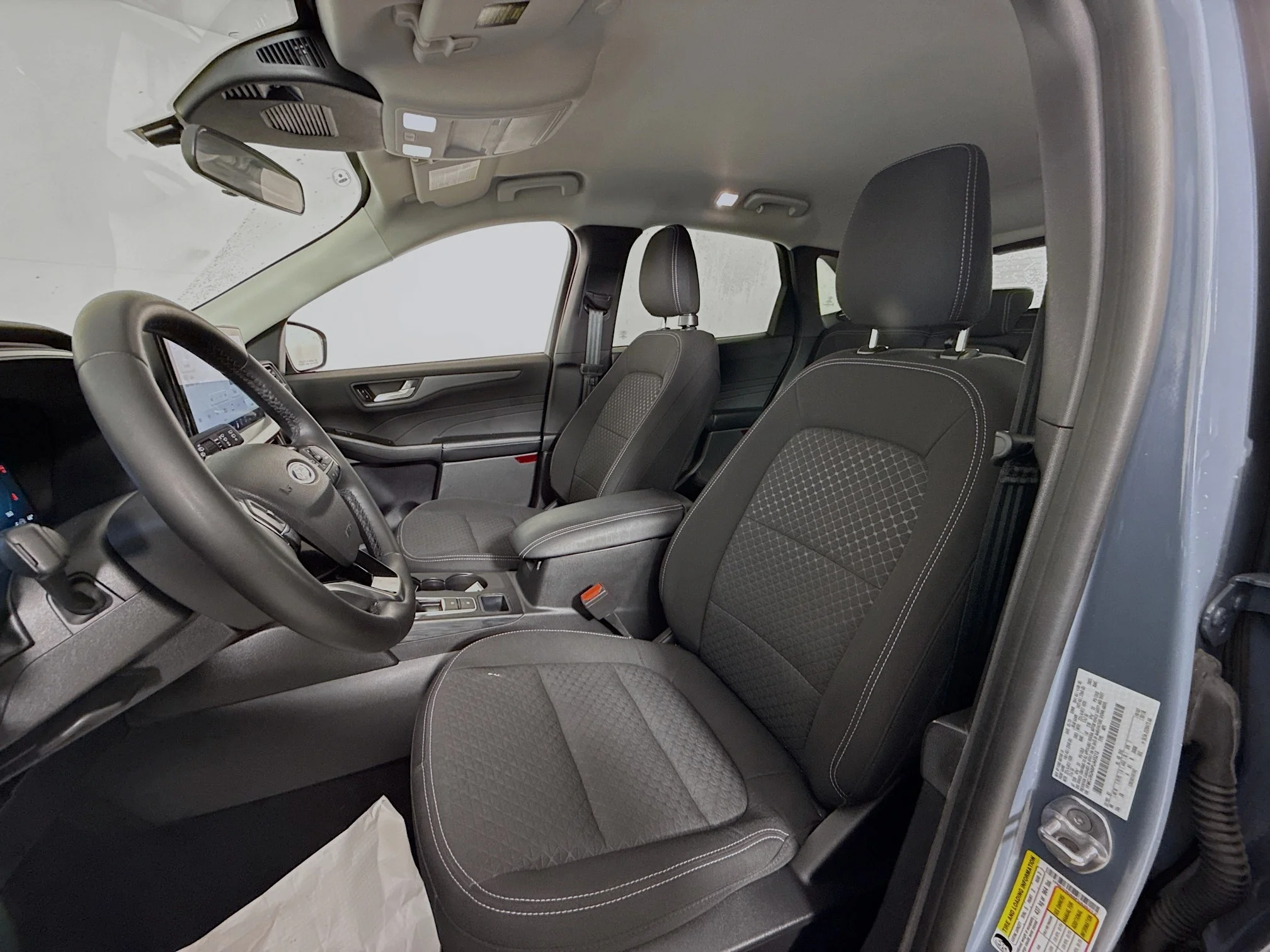 Used 2023 Vapor Blue Metallic Ford Active image 21