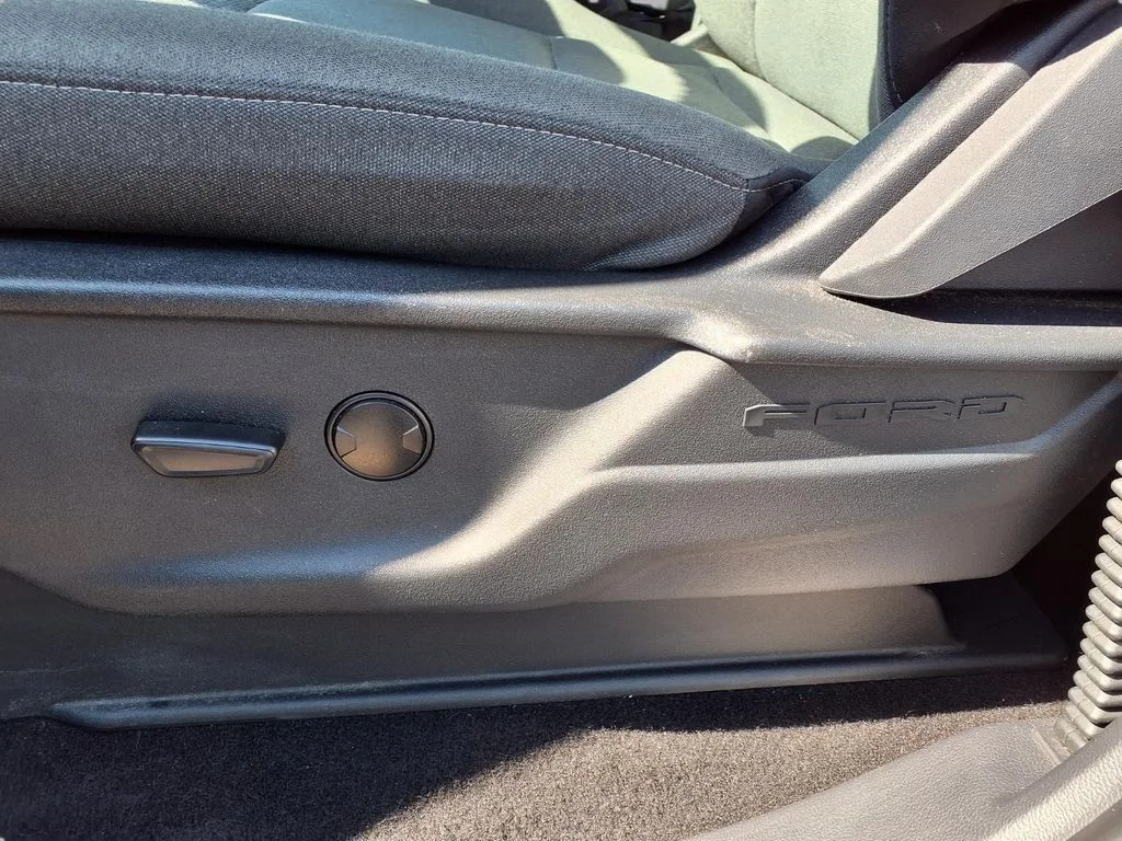 Used 2025 Black Ford XLT image 24
