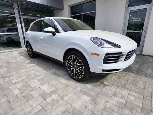 2022 Porsche Cayenne's photo