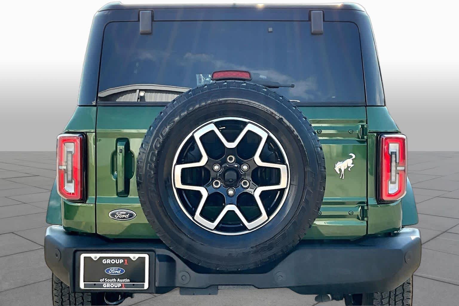 Used 2025 Eruption Green Metallic Ford Outer Banks image 5