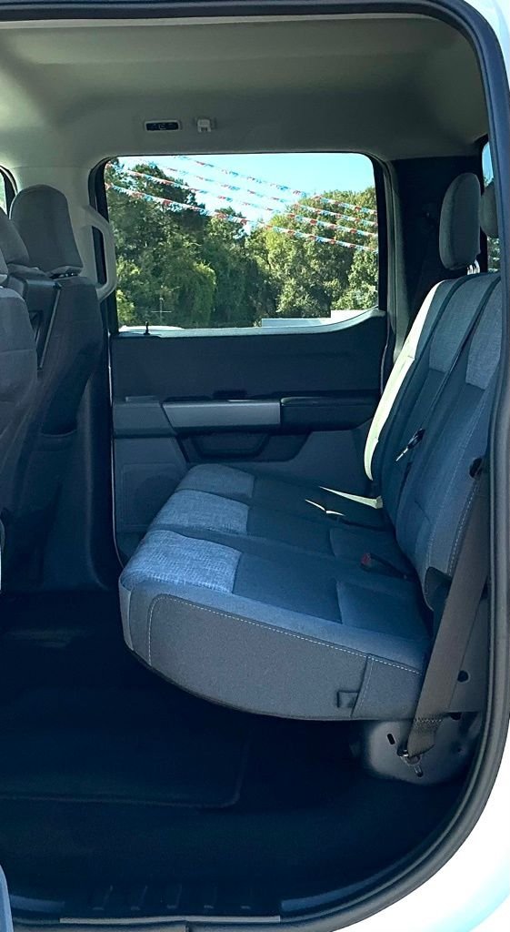 Used 2024 White Ford XLT image 21