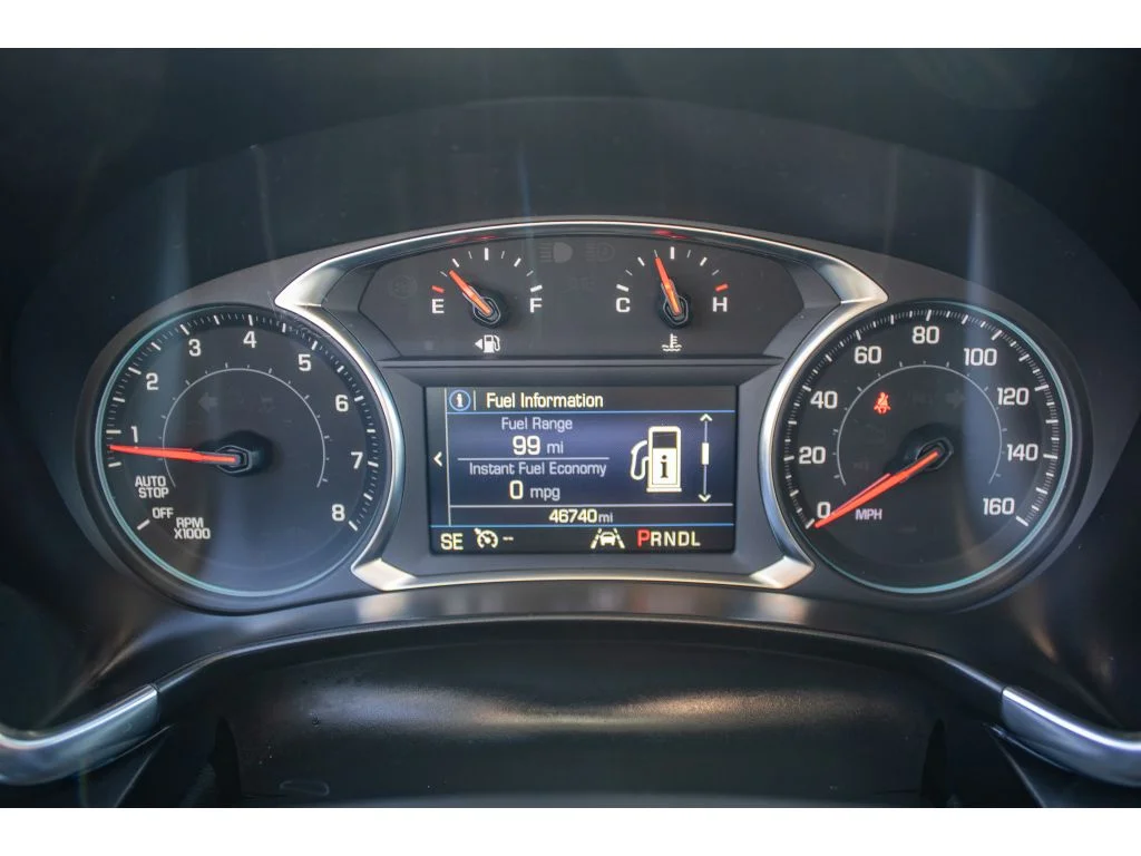 Used 2024 Summit White Chevrolet LT image 30