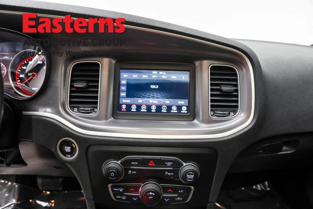 Used 2022 Silver Dodge SXT image 12