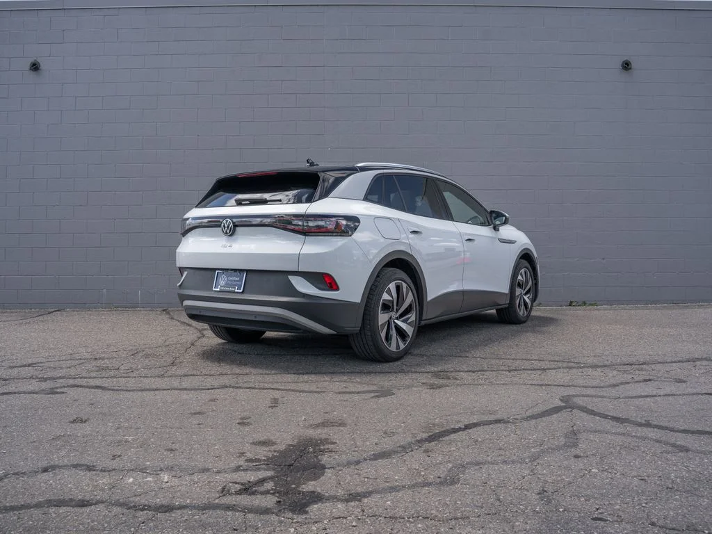 Used 2022 White Volkswagen Pro S image 7