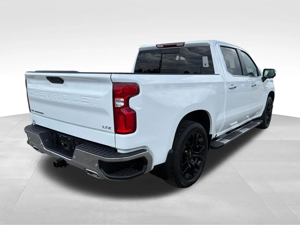 Used 2021 White Chevrolet LTZ image 8
