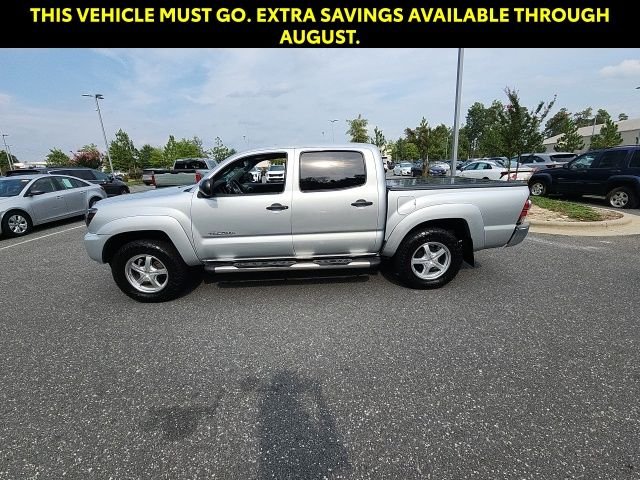 Used 2013 Silver Toyota Base image 8