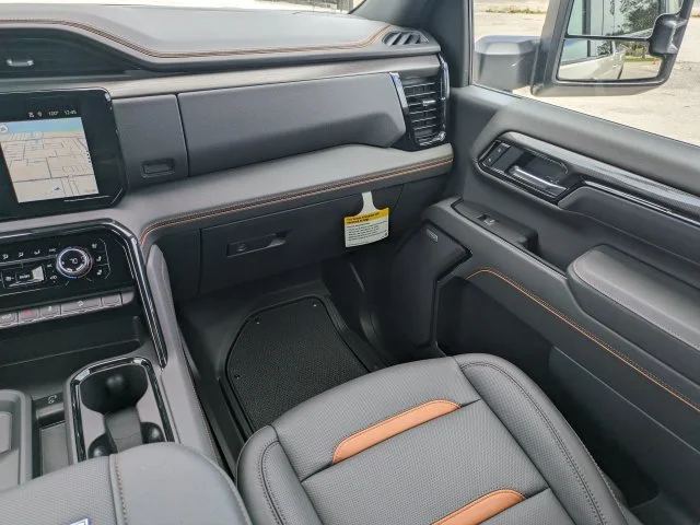 2026 GMC Sierra 2500HD AT4 - Photo 18