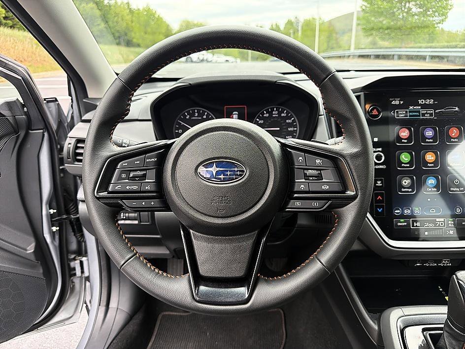 Used 2025 Ice Silver Metallic Subaru Limited image 13