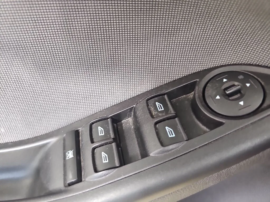 Used 2014 Red Ford SE image 31
