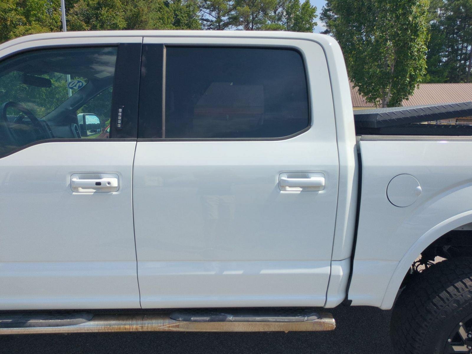 Used 2020 Oxford White Ford LARIAT image 32