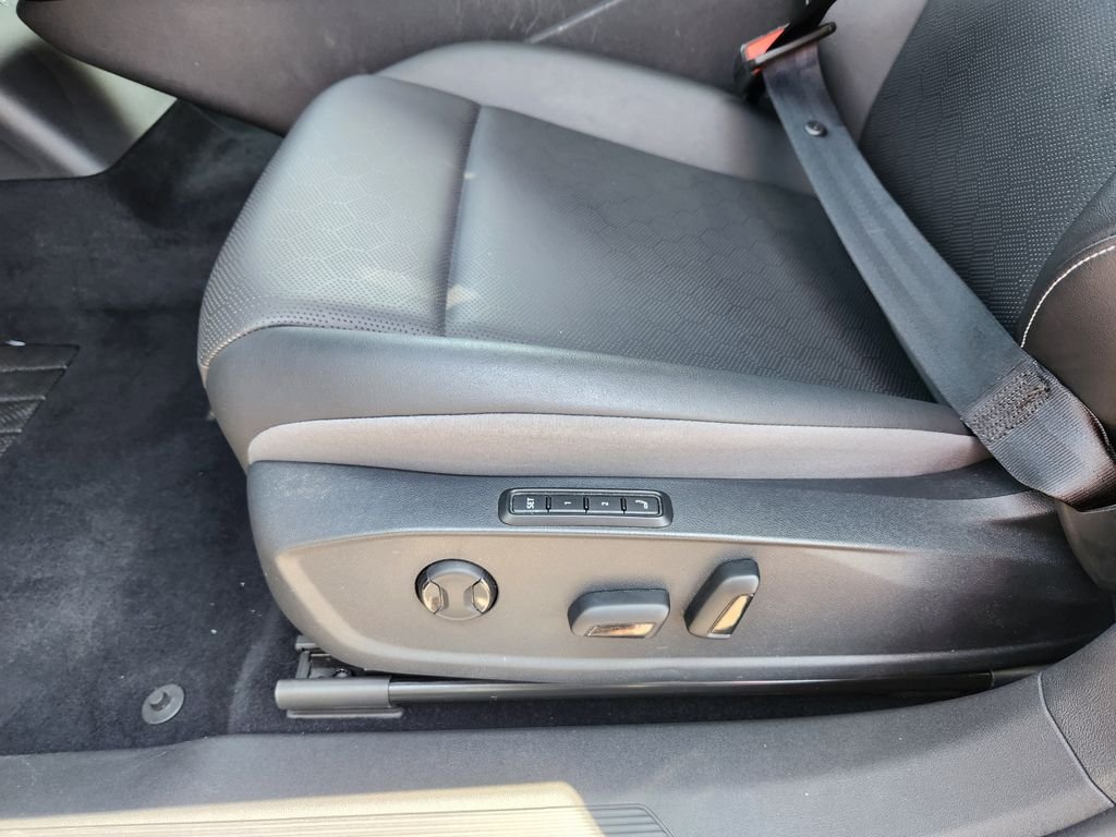 Used 2023 Gray Volkswagen Pro S image 20