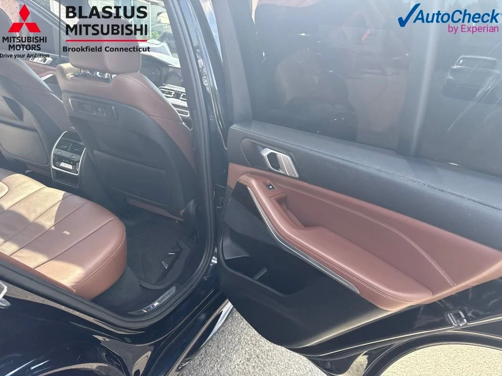 Used 2020 Black BMW xDrive40i image 50