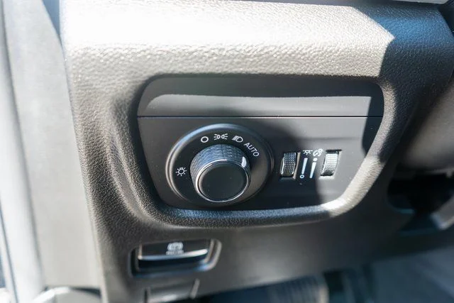 Used 2023 Black Jeep Altitude X image 20