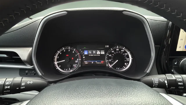 Used 2026 White/off-white Toyota XLE image 15