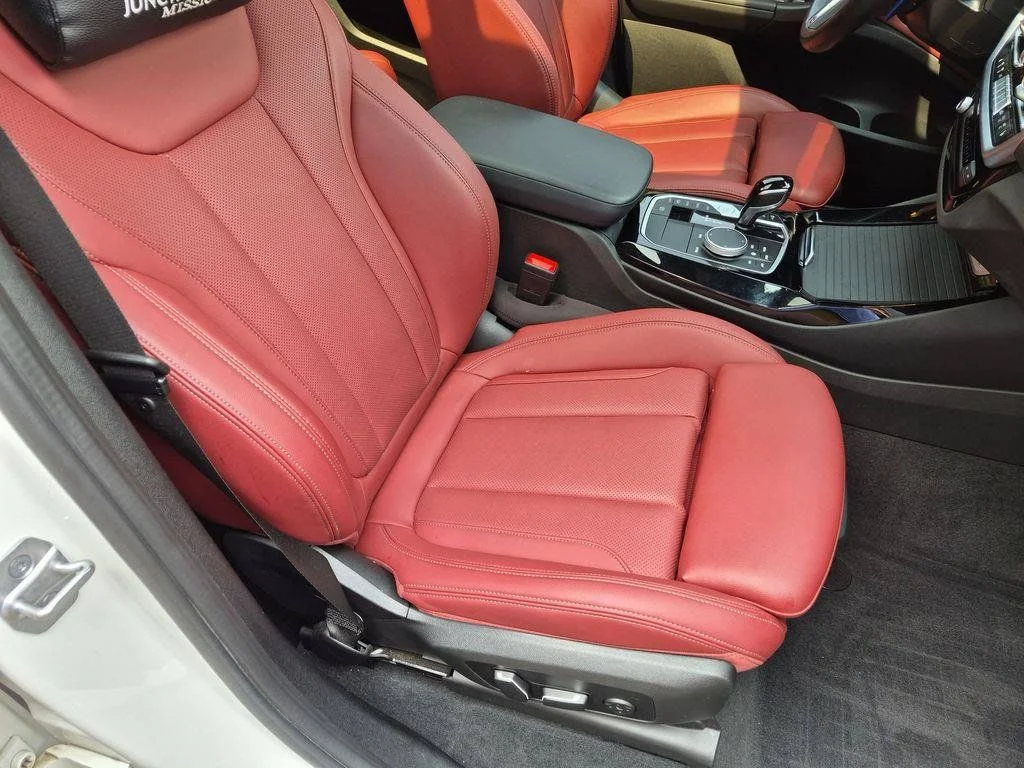 Used 2024 White BMW M40i image 32