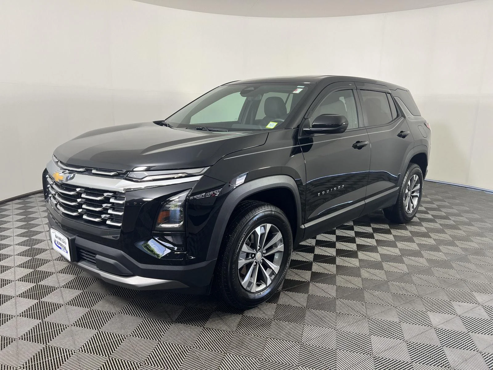 Used 2025 Mosaic Black Metallic Chevrolet LT image 28