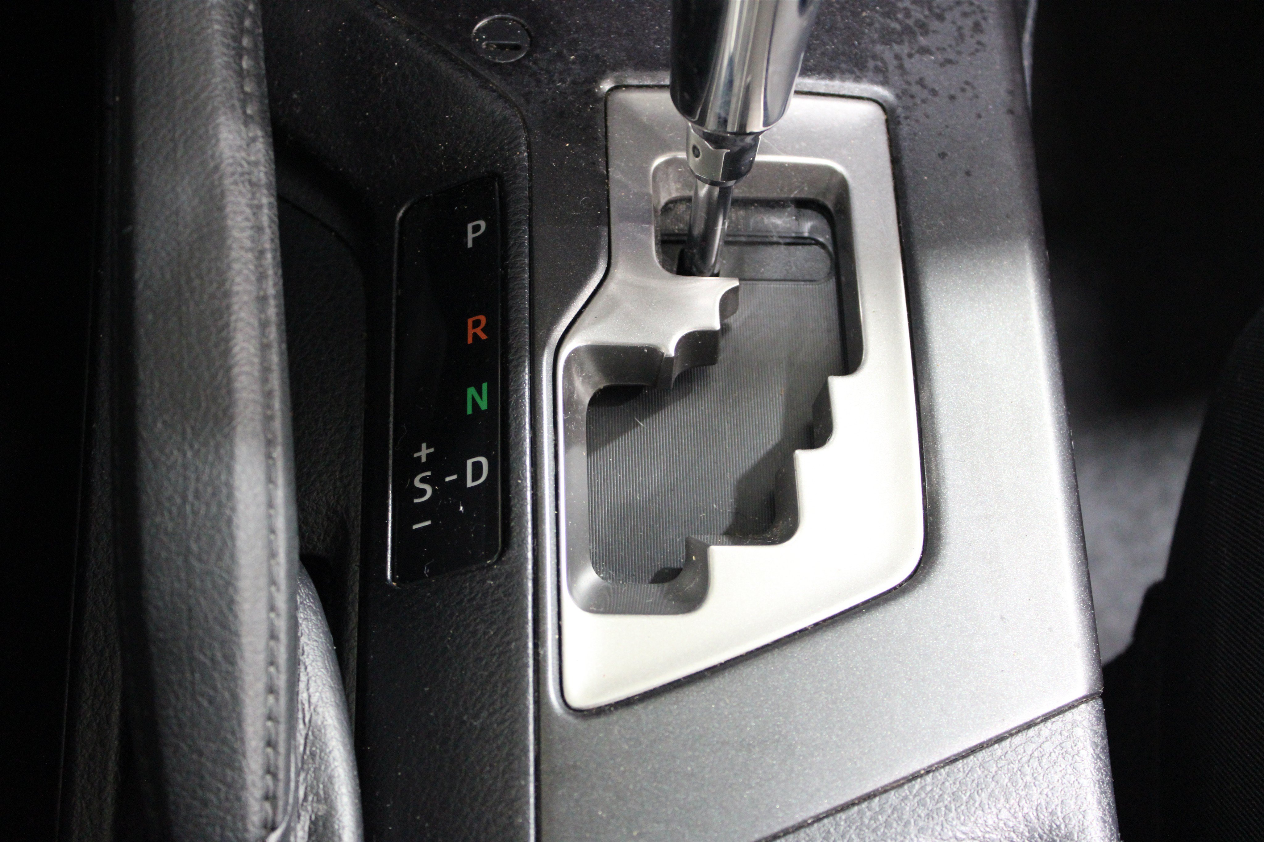 Used 2018 Silver Sky Metallic Toyota XLE image 17