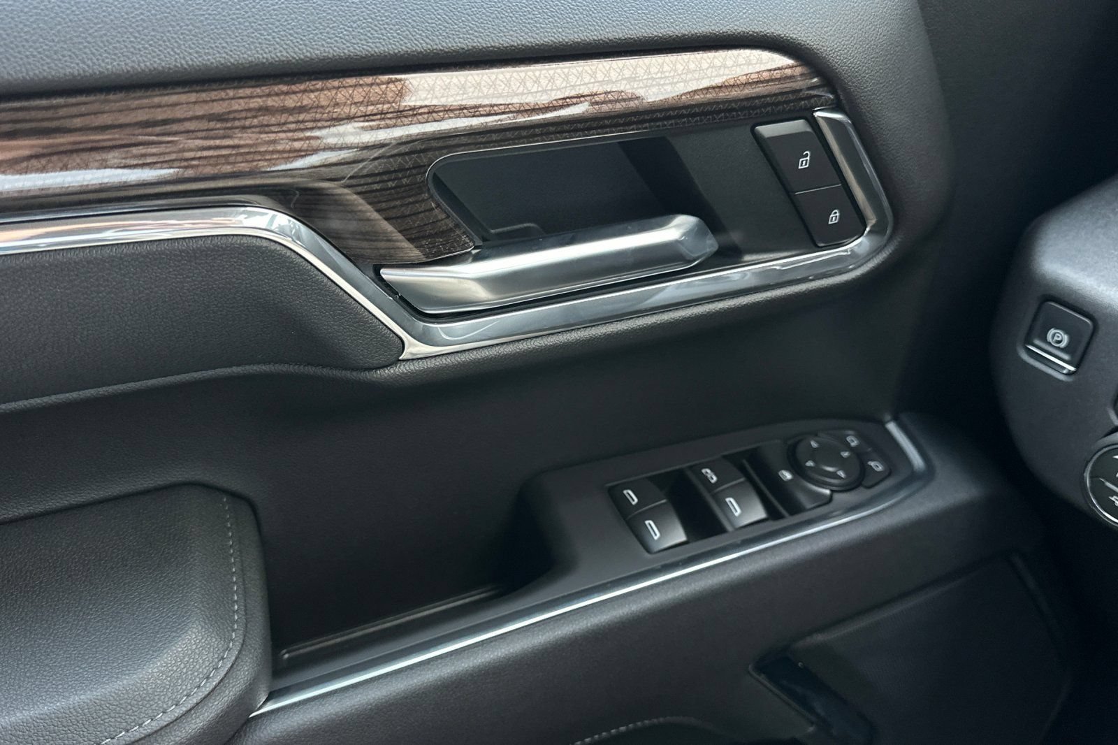 2026 Chevrolet Silverado 1500 LT - Photo 11