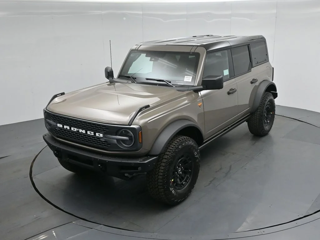 New 2026 Marsh Gray Ford Badlands image 34
