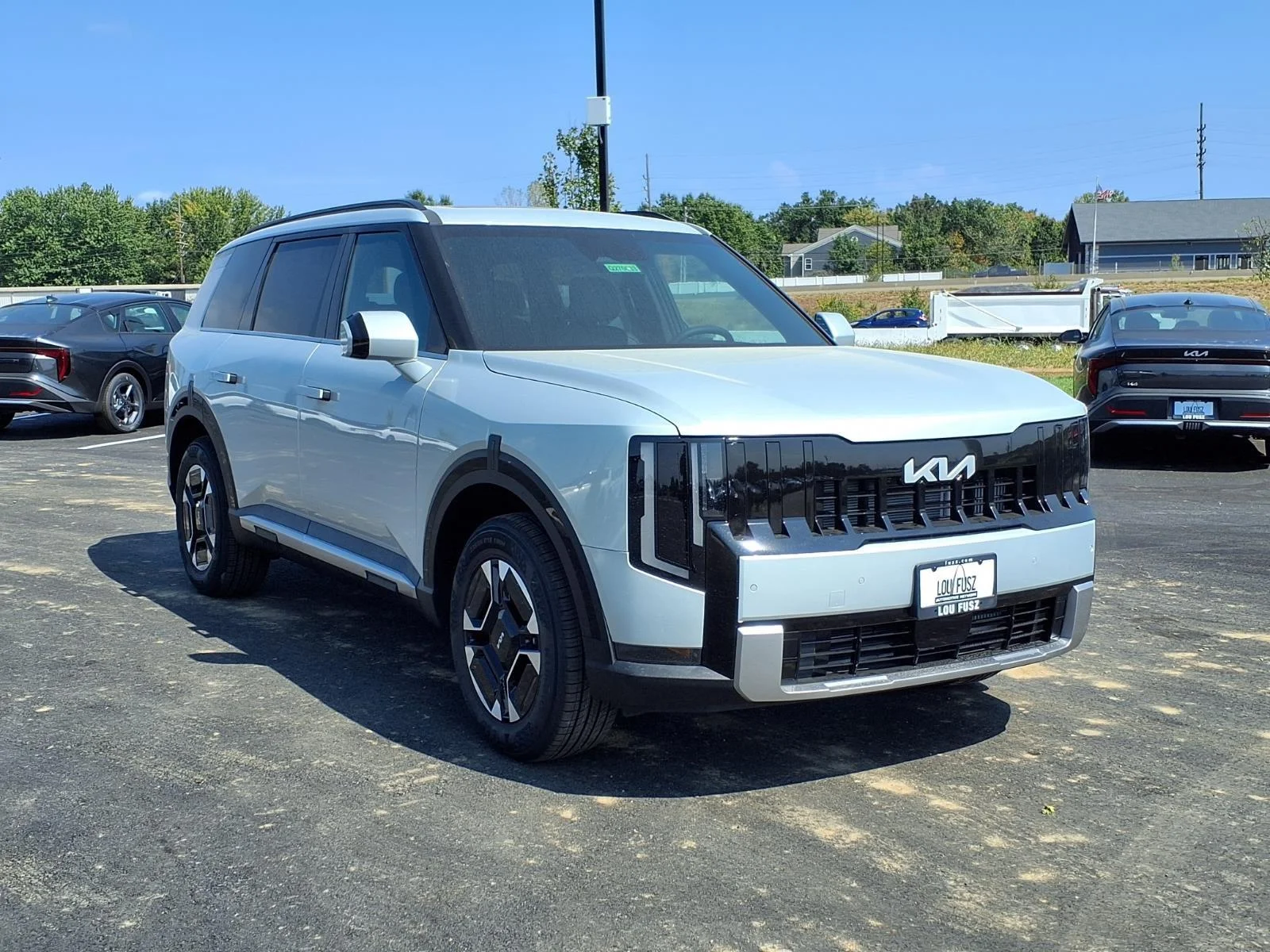 New 2027 Ivory Silver KIA EX AWD image 19