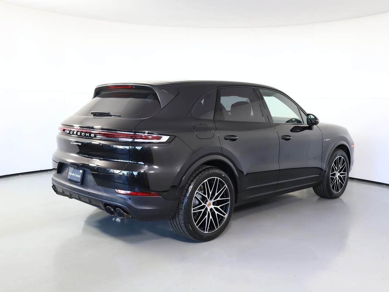 New 2026 Chromite Black Metallic Porsche E-Hybrid image 7