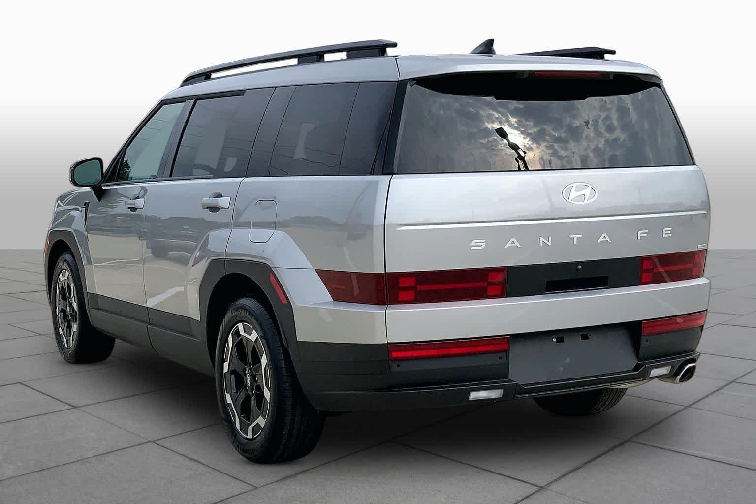 Used 2026 Shimmering Silver Hyundai SEL image 12