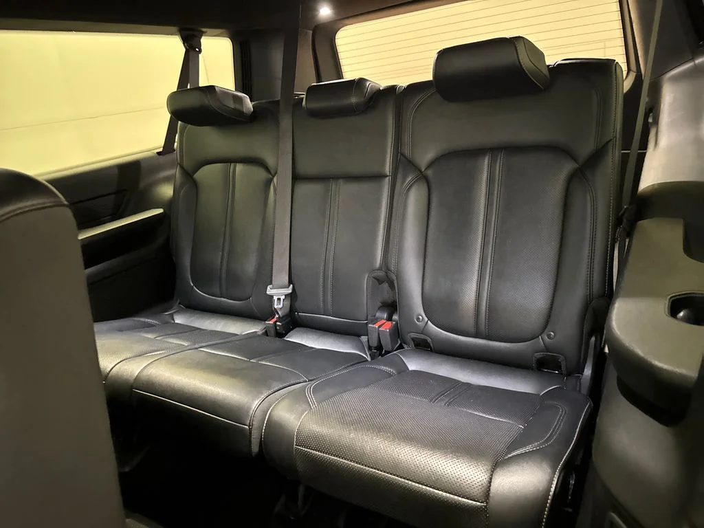 Certified Used 2024 White Jeep Series II image 33