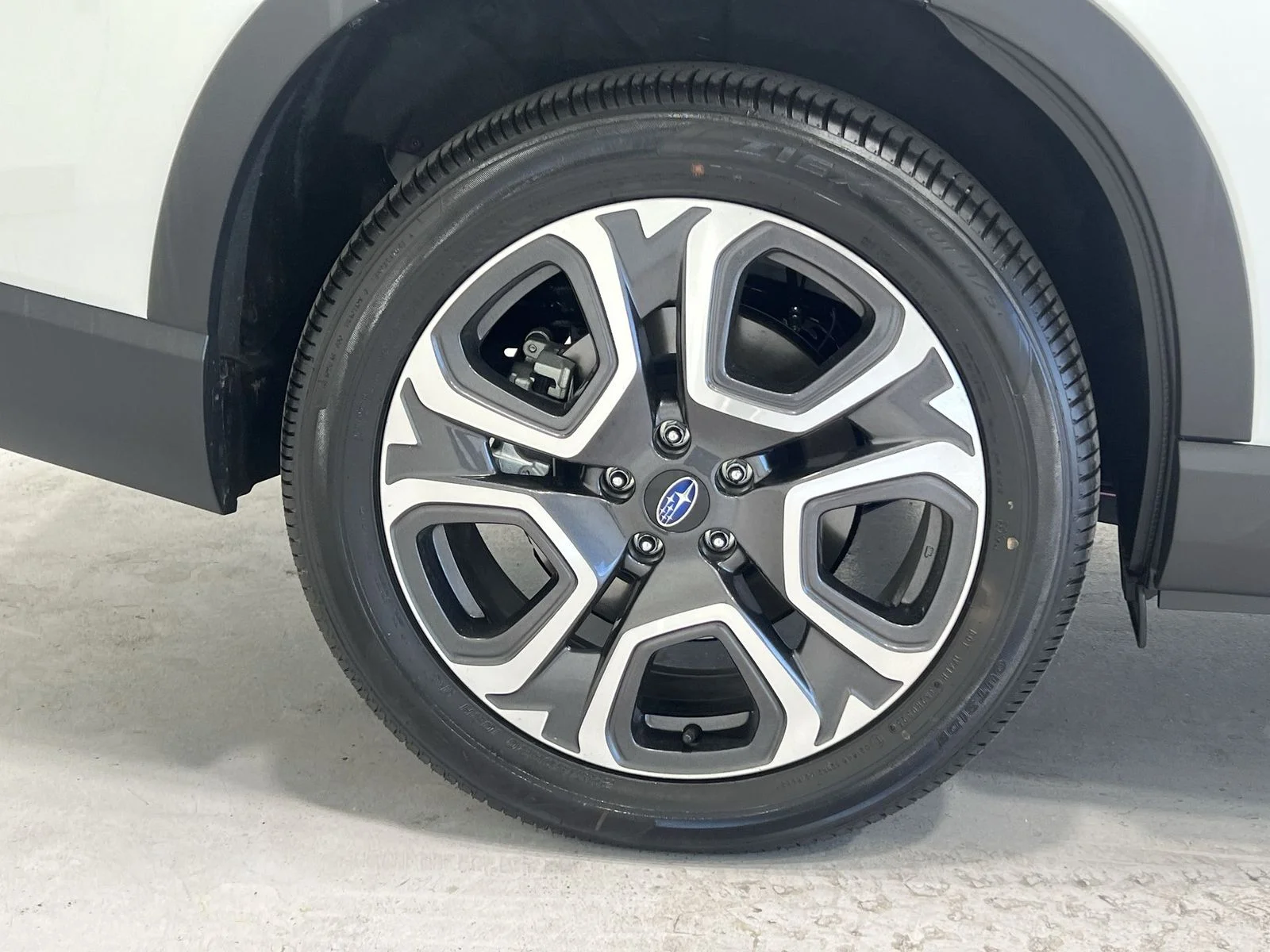 2026 Subaru Ascent Limited - Photo 10