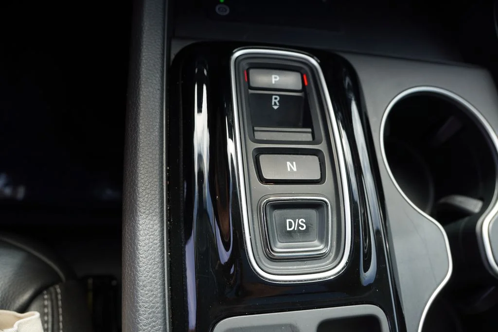 Used 2023 Platinum White Pearl Honda Touring image 36