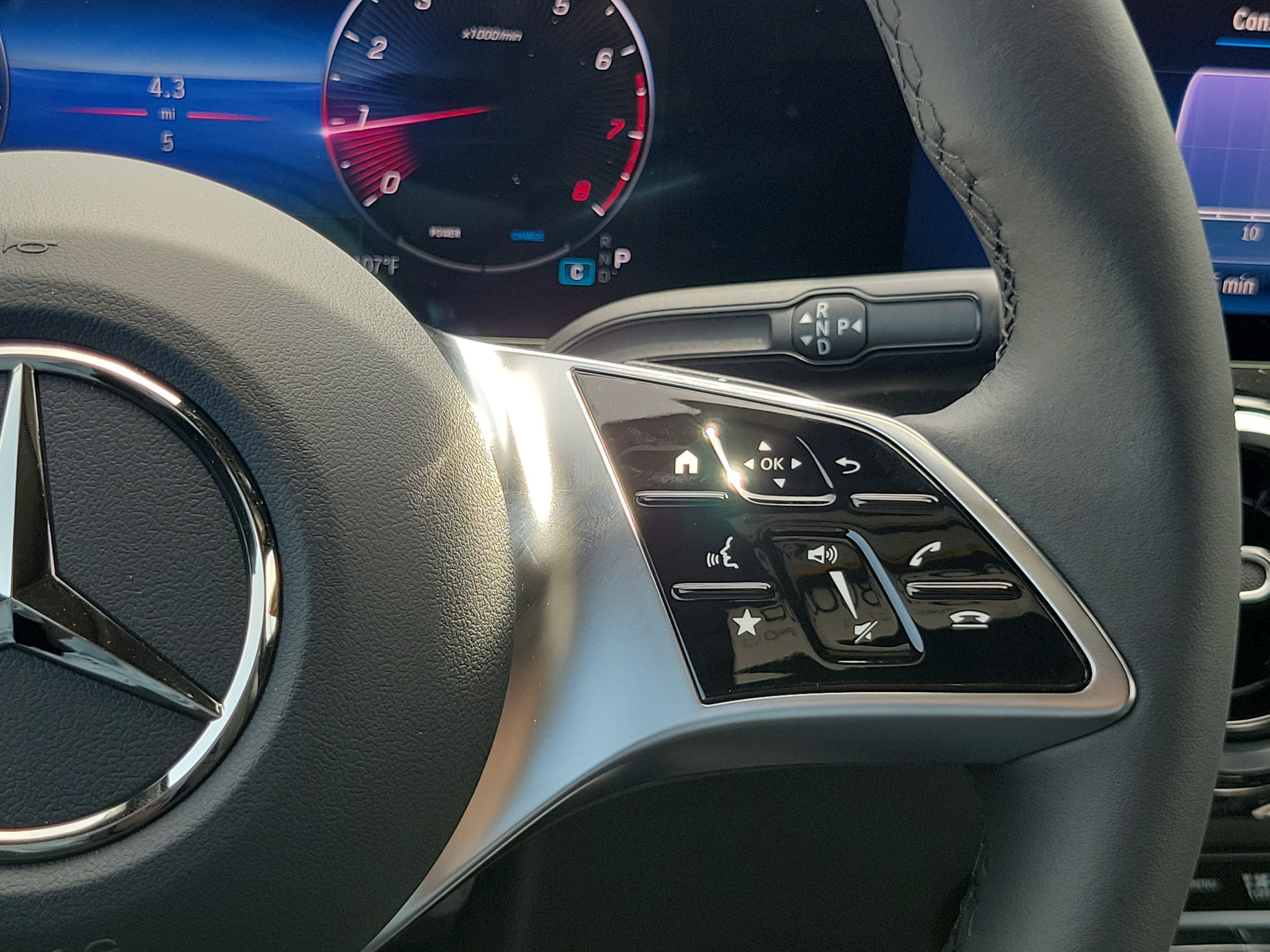 New 2026 Mountain Grey Metallic Mercedes-Benz GLA 250 image 57