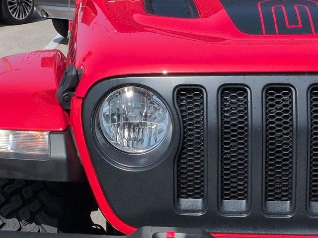 Certified Used 2023 Firecracker Red Clearcoat Jeep Rubicon image 10