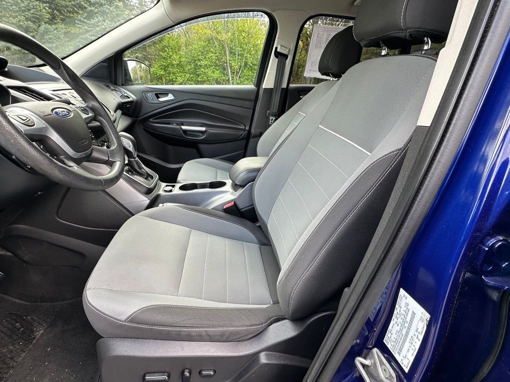 Used 2014 Blue Ford SE image 10